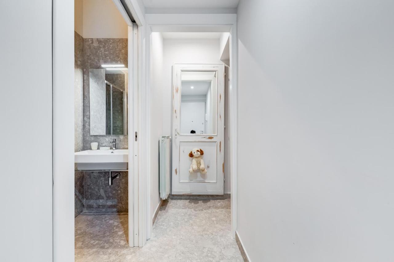 Trevi Fountain - Shabby - Romedreamhome Kültér fotó