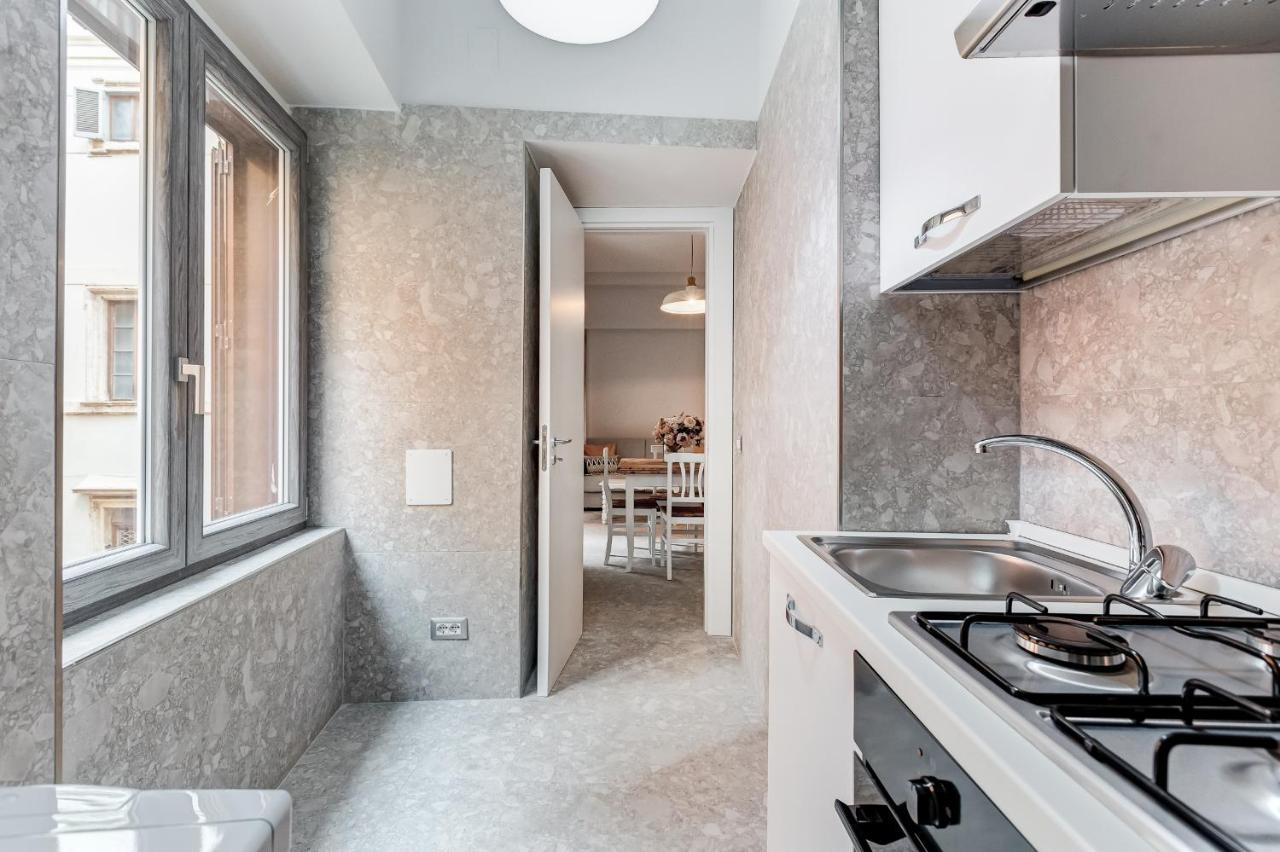 Trevi Fountain - Shabby - Romedreamhome Kültér fotó