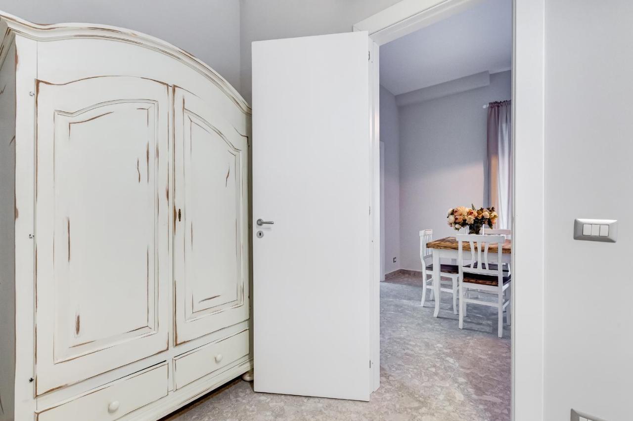 Trevi Fountain - Shabby - Romedreamhome Kültér fotó