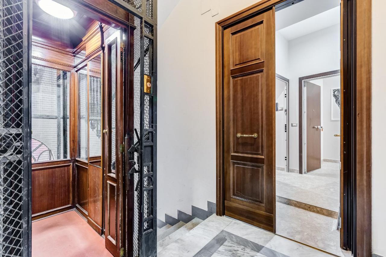 Trevi Fountain - Shabby - Romedreamhome Kültér fotó